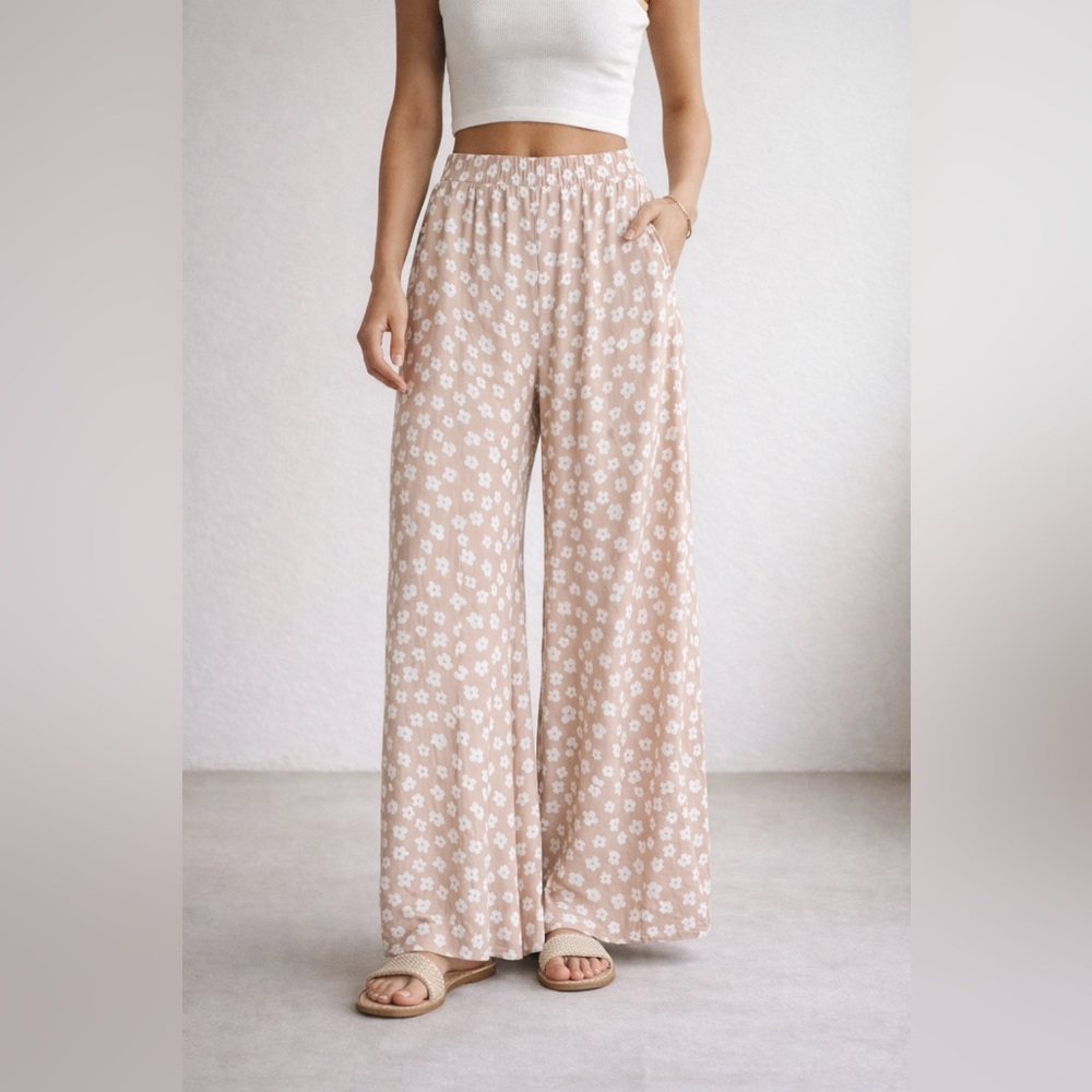 Billy J Wide leg Terima Pants in rayon. Pull‎ on